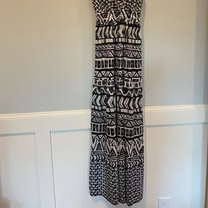 Long black and white dress